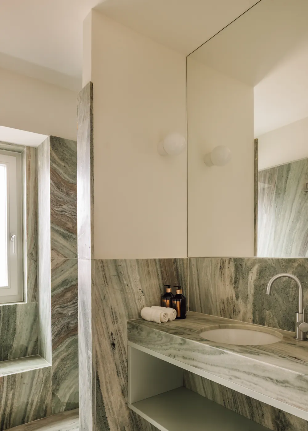 Interiores — Senhora da Glória 109